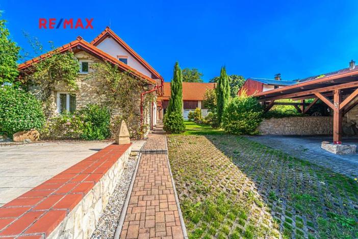 Prodej rodinného domu, Přerubenice, 301 m2