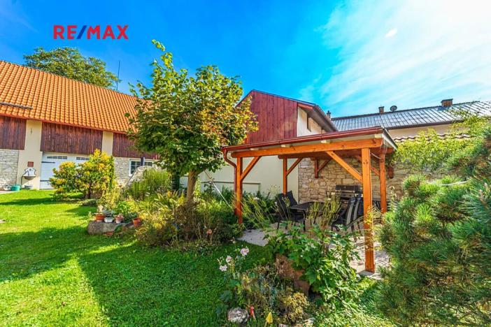 Prodej rodinného domu, Přerubenice, 301 m2