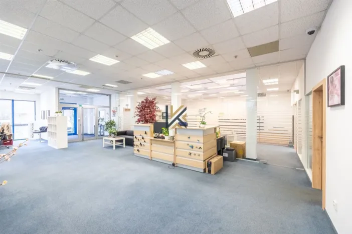 Pronájem kanceláře, Praha - Zličín, Na Radosti, 1030 m2