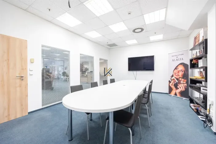 Pronájem kanceláře, Praha - Zličín, Na Radosti, 1030 m2