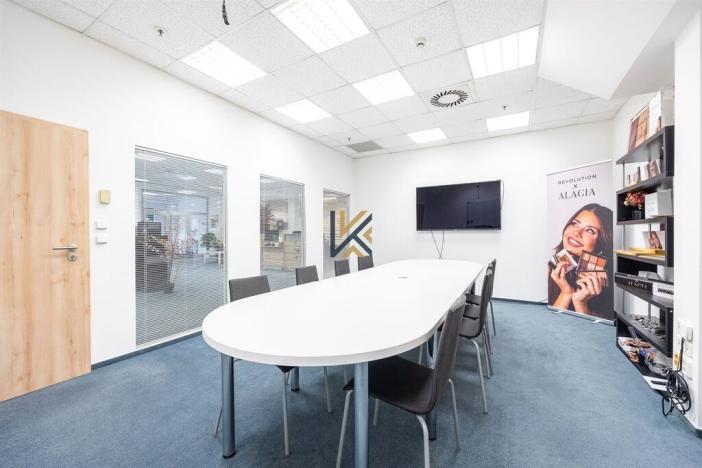 Pronájem obchodního prostoru, Praha - Zličín, Na Radosti, 1030 m2