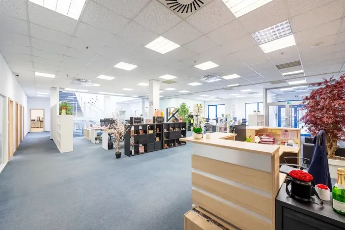 Pronájem obchodního prostoru, Praha - Zličín, Na Radosti, 1030 m2