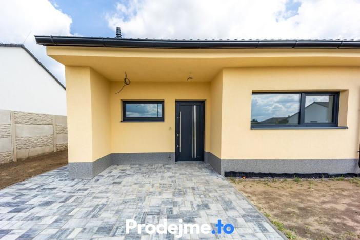 Prodej rodinného domu, Hevlín, 73 m2