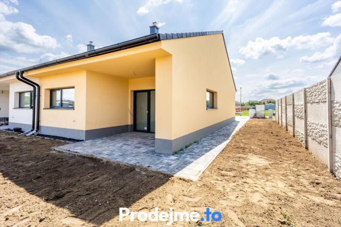 Prodej rodinného domu, Hevlín, 73 m2