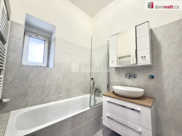 Pronájem bytu 2+1, Ústí nad Labem - Ústí nad Labem-centrum, Palachova, 65 m2