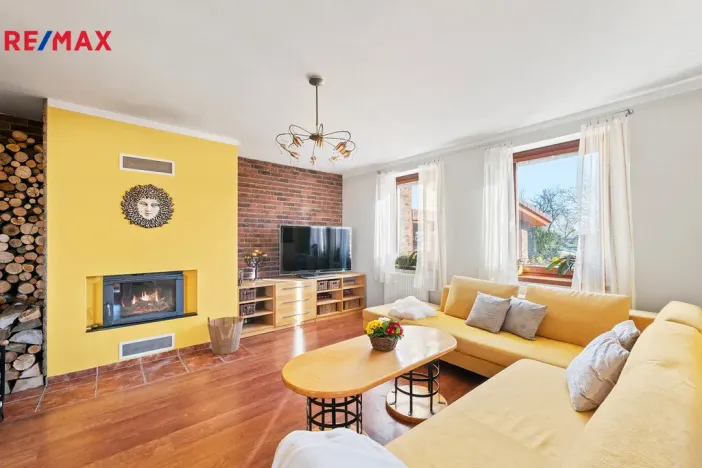 Prodej rodinného domu, Býšť, 4478 m2