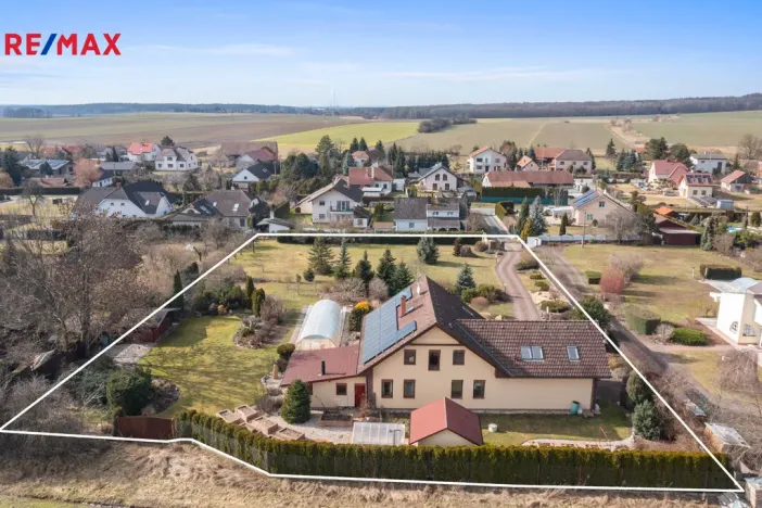 Prodej rodinného domu, Býšť, 4478 m2