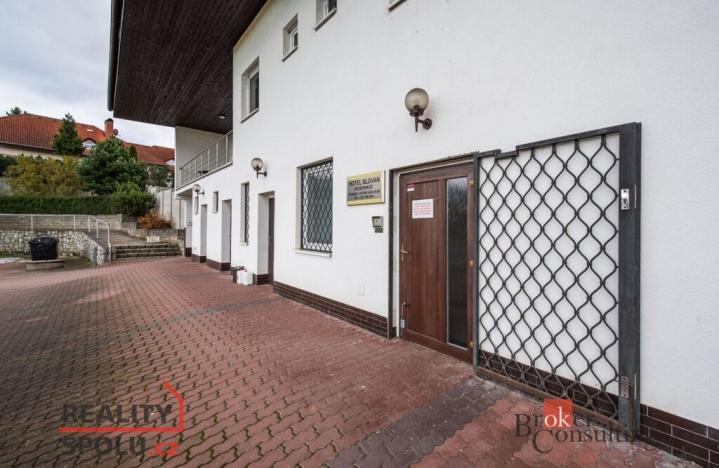 Prodej ubytování, Rosice, Sportovní, 2358 m2