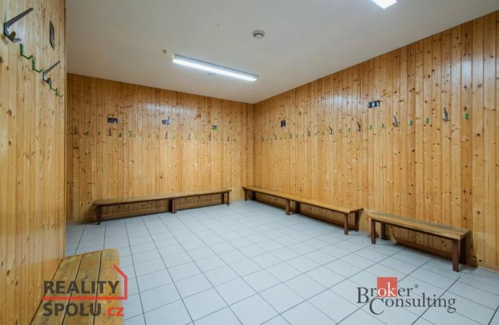 Prodej ubytování, Rosice, Sportovní, 2358 m2