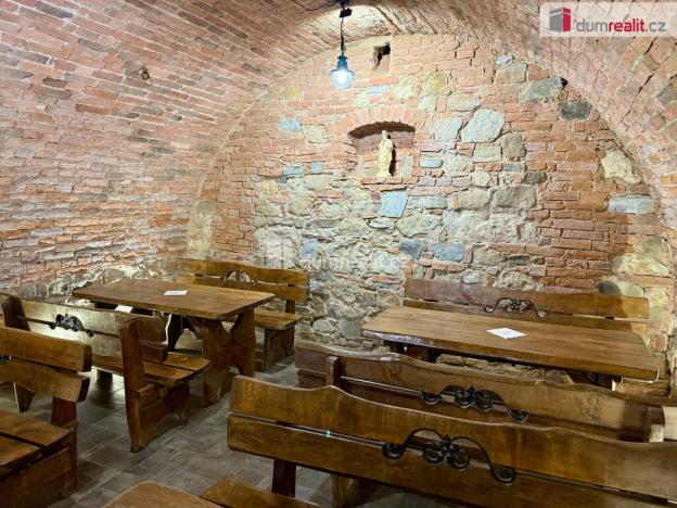 Prodej garáže, Domanín, 150 m2