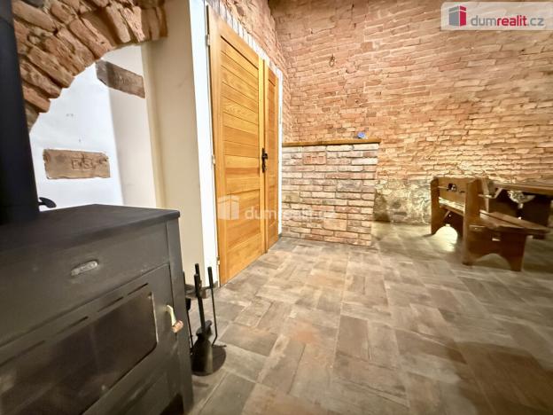 Prodej garáže, Domanín, 150 m2