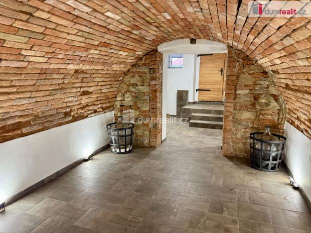 Prodej garáže, Domanín, 150 m2