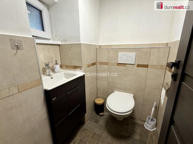 Prodej garáže, Domanín, 150 m2