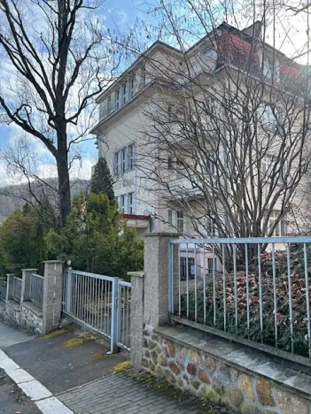 Prodej bytu 2+kk, Karlovy Vary, Poděbradská, 58 m2