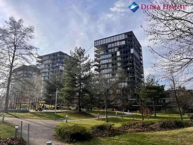 Prodej bytu 1+kk, Praha - Žižkov, Ke kapslovně, 54 m2