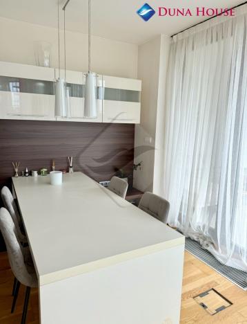 Prodej bytu 1+kk, Praha - Žižkov, Ke kapslovně, 54 m2
