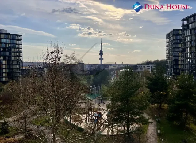 Prodej bytu 1+kk, Praha - Žižkov, Ke kapslovně, 54 m2