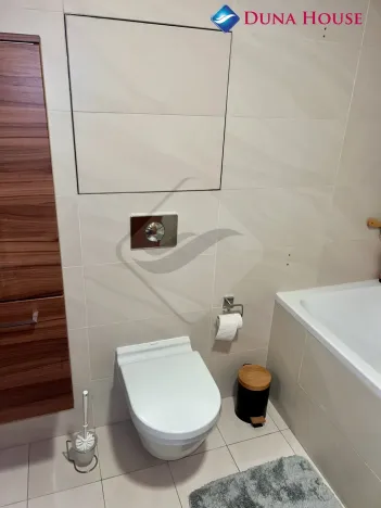 Prodej bytu 1+kk, Praha - Žižkov, Ke kapslovně, 54 m2