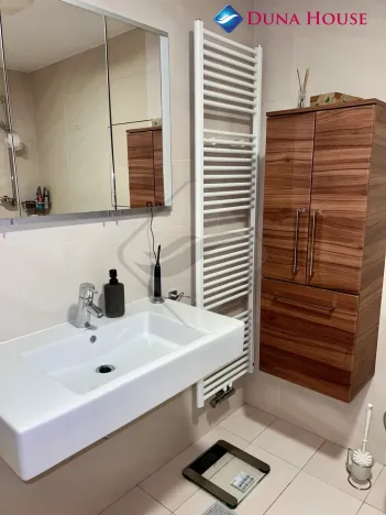 Prodej bytu 1+kk, Praha - Žižkov, Ke kapslovně, 54 m2