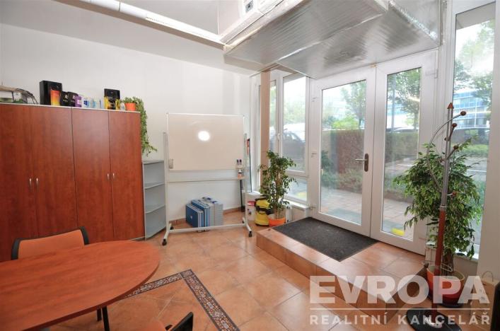 Prodej kanceláře, Praha - Libeň, Nad Okrouhlíkem, 52 m2
