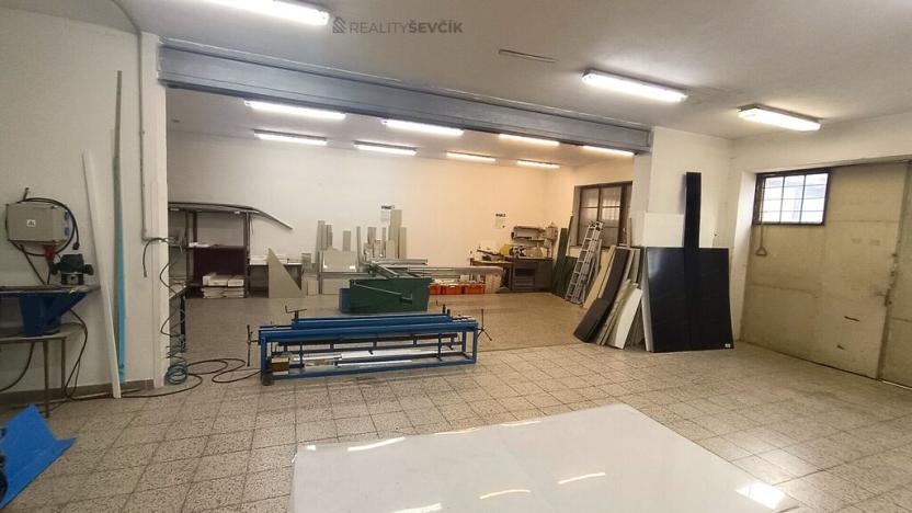 Pronájem výrobních prostor, České Budějovice - České Budějovice 2, České Vrbné, 550 m2