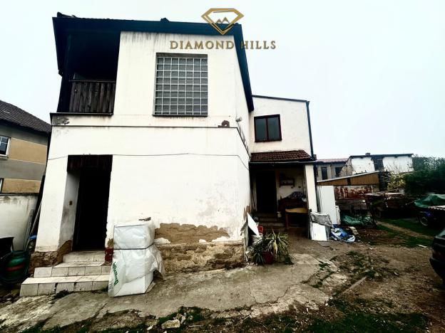 Prodej rodinného domu, Kněževes, Pražská, 261 m2