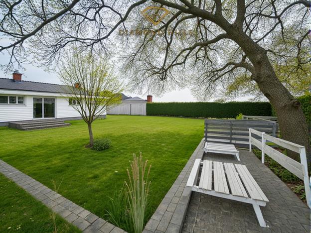 Prodej rodinného domu, Kněževes, Pražská, 261 m2