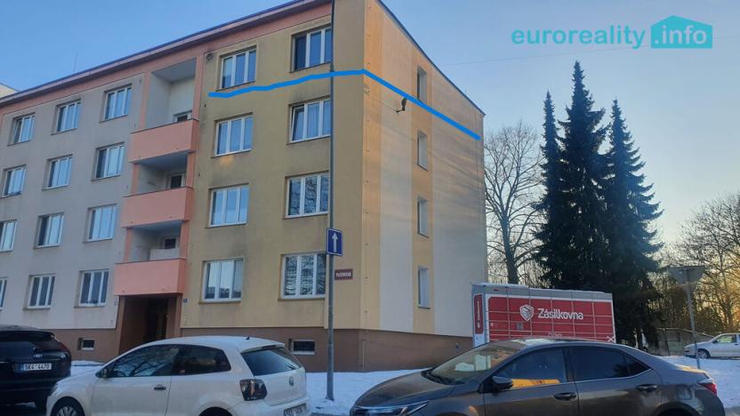Prodej bytu 4+1, Karlovy Vary, Plešivecká, 77 m2