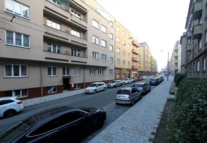 Pronájem bytu 3+kk, Pardubice - Zelené Předměstí, Sladkovského, 77 m2