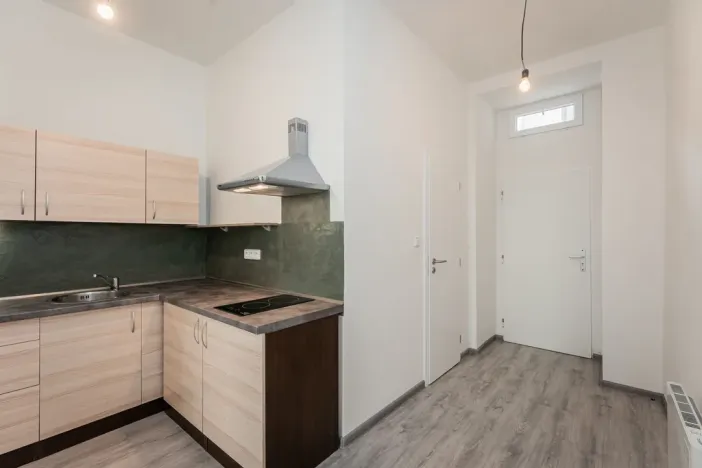 Pronájem bytu 1+1, Praha - Žižkov, Jeronýmova, 32 m2