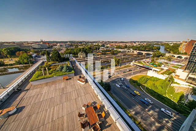 Pronájem kanceláře, Praha - Karlín, Ke Štvanici, 574 m2