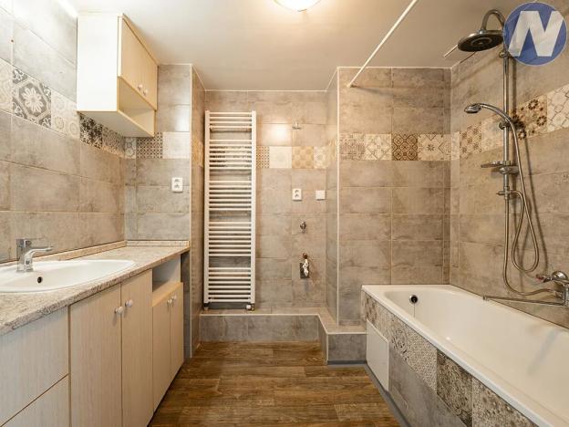 Prodej rodinného domu, Borová Lada, 214 m2