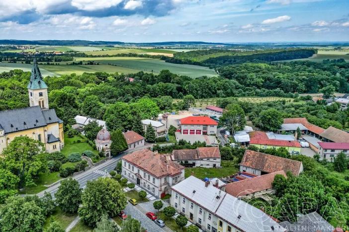 Prodej rodinného domu, Zásmuky, Komenského nám., 600 m2