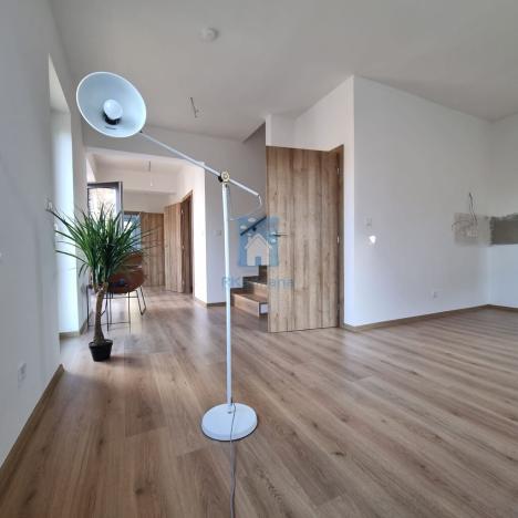 Prodej bytu 4+1, Praha - Běchovice, Pplk. Nováčka, 139 m2