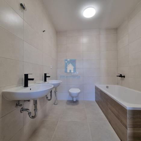 Prodej bytu 4+1, Praha - Běchovice, Pplk. Nováčka, 139 m2