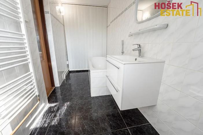 Prodej rodinného domu, Tvarožná Lhota, 170 m2