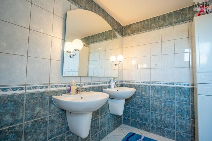 Prodej rodinného domu, Lužice, 200 m2