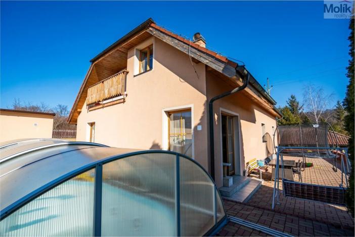 Prodej rodinného domu, Lužice, 200 m2