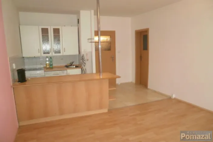 Pronájem bytu 1+kk, Praha - Modřany, Platónova, 32 m2