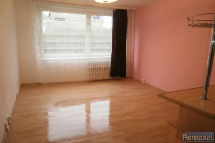 Pronájem bytu 1+kk, Praha - Modřany, Platónova, 32 m2