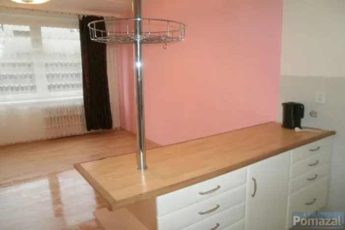 Pronájem bytu 1+kk, Praha - Modřany, Platónova, 32 m2