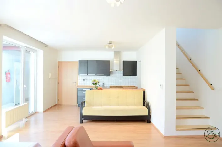 Pronájem rodinného domu, Chýně, Střední, 131 m2