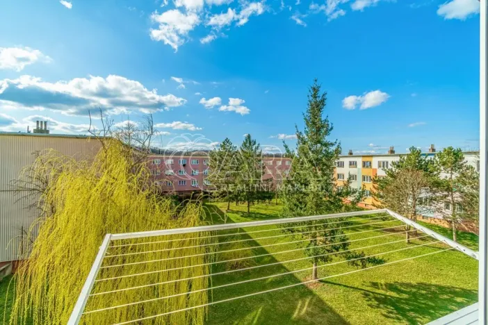 Pronájem bytu 2+kk, Kralupy nad Vltavou - Lobeček, nám. Mládežníků, 38 m2