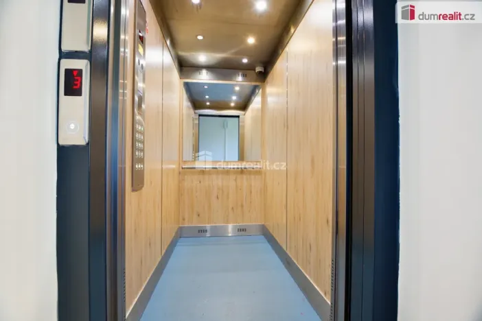 Pronájem bytu 2+1, Ústí nad Labem - Severní Terasa, Jizerská, 63 m2