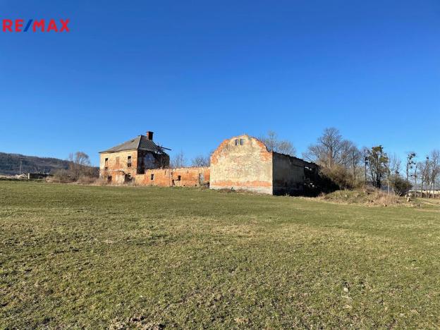 Prodej komerčního pozemku, Vražné, 13407 m2