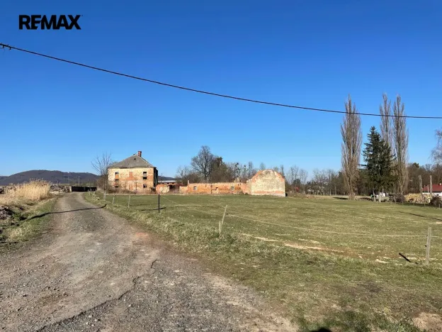 Prodej komerčního pozemku, Vražné, 13407 m2