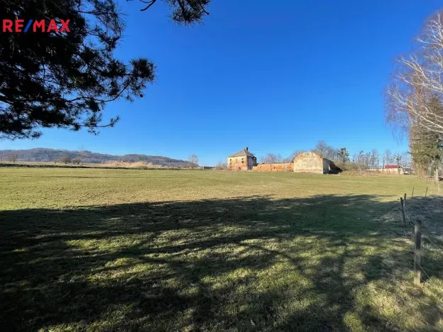 Prodej komerční nemovitosti, Vražné, 2764 m2