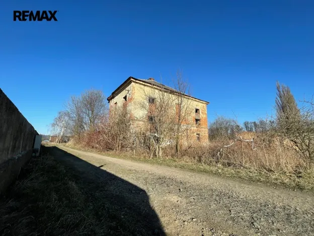 Prodej komerční nemovitosti, Vražné, 2764 m2