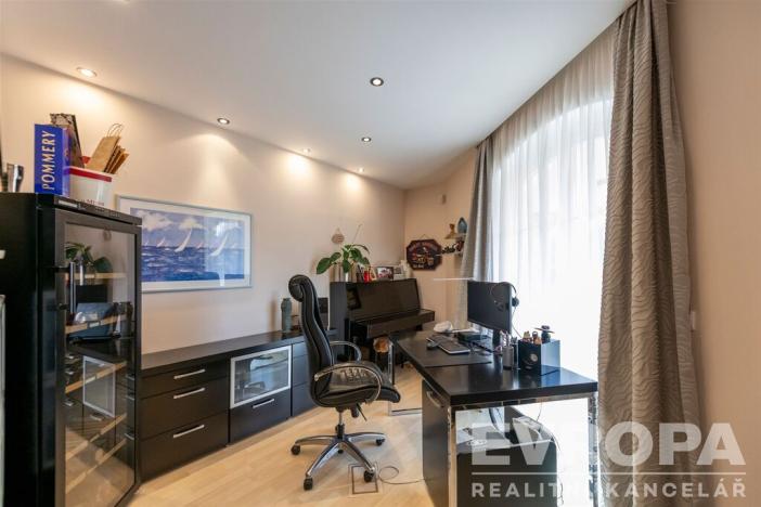 Prodej rodinného domu, Psáry - Dolní Jirčany, Pod Skalkou, 363 m2