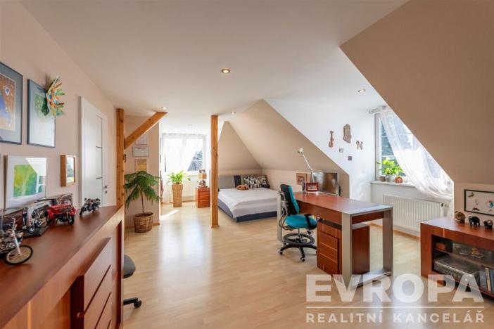 Prodej rodinného domu, Psáry - Dolní Jirčany, Pod Skalkou, 363 m2